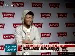 陈冠希遭遇记者提问敏感话题黑脸