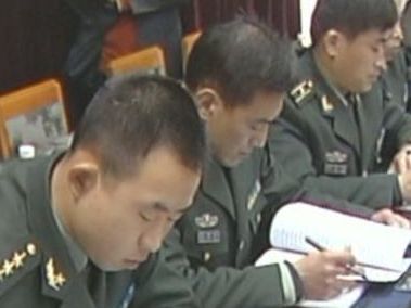 城阳：山东陆军预备役高炮师一团召开党委全体会议