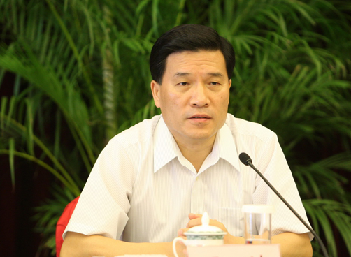 市政府第四次全体会议举行，夏耕出席