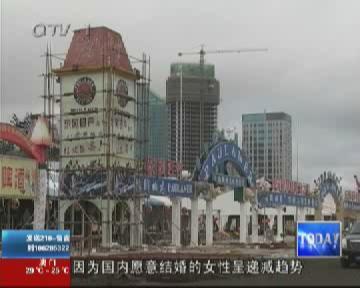 啤酒节品酒区搭建工程完成70％