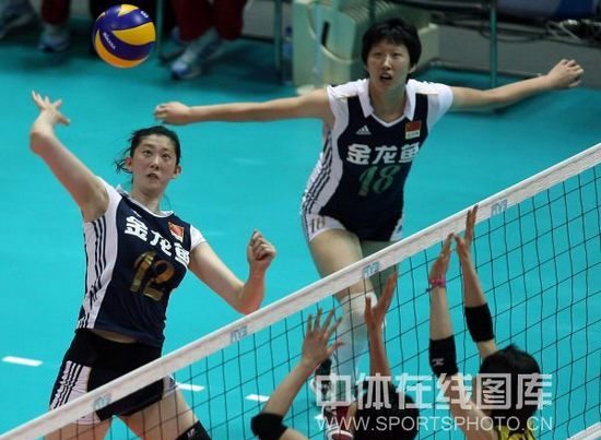 坚定信念 中国女排战胜日本女排