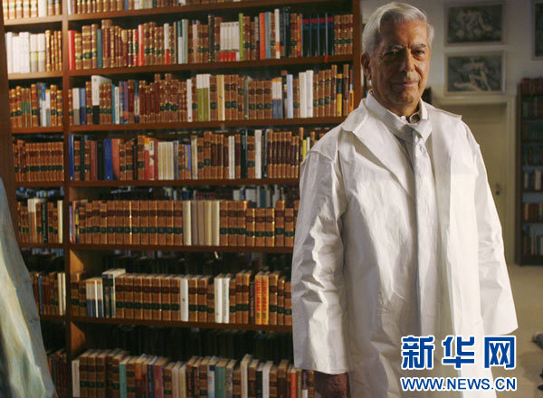 秘鲁作家略萨获诺贝尔文学奖