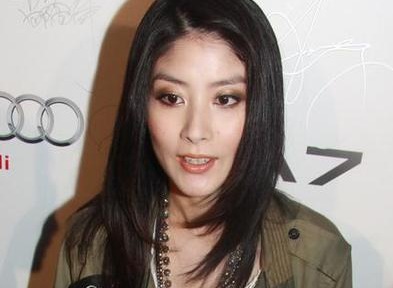 陈慧琳公布人工受孕怀双胞胎女儿 与老公如愿以偿
