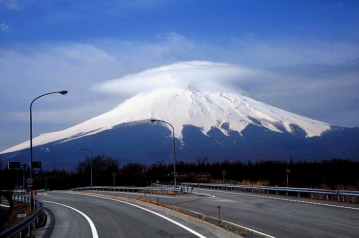 日本专家担心富士山火山喷发
