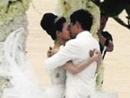 大S汪小菲盛大婚礼举行 沙滩一吻定终身