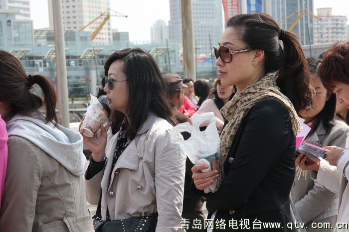 帅哥美女集合！上船啦！