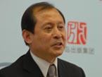 大陆学者代表朱自强先生在开幕式上讲话