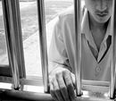 两醉汉欲强奸独行女 获刑5年