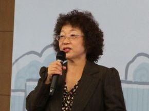 温小平讲座《给孩子一个故事宝盒》
