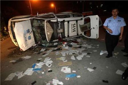 武汉派出所发生袭警爆炸案5警员受伤