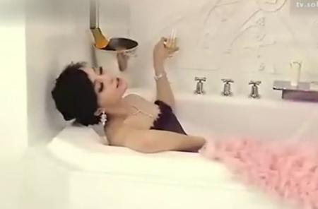 范冰冰戛纳拍摄出浴大片