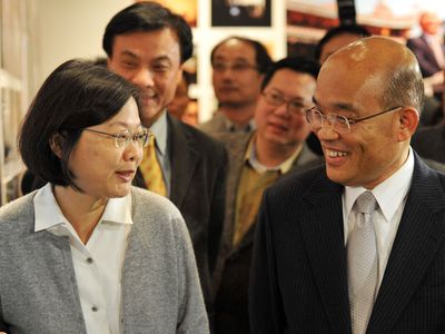 “老江湖遇见小白兔” “蔡苏会”尴尬收场