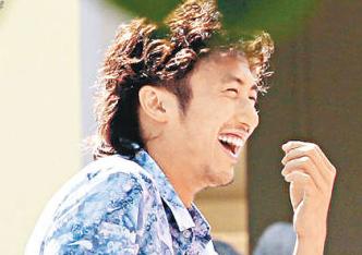 传柏芝将赴大马  谢霆锋笑着开工：我不会让她来