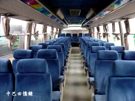 济青间13部豪华中客取代沃尔沃 票价大幅下调