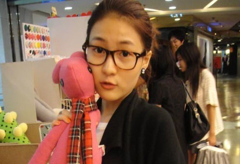 郭美美私人相册曝光 疑似整容