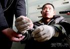 女孩拒绝与色狼“一夜情” 在轿车内遭强暴