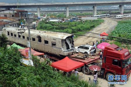 国务院：核实动车事故遇难人数 给人民交代