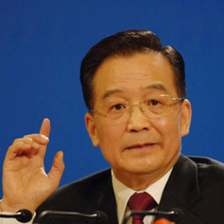 抓紧调查动车事故给人民一个交代