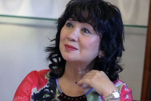 鲍起静前年已获得金像影后殊荣,今年不知是否能在女配角逐中再下一城